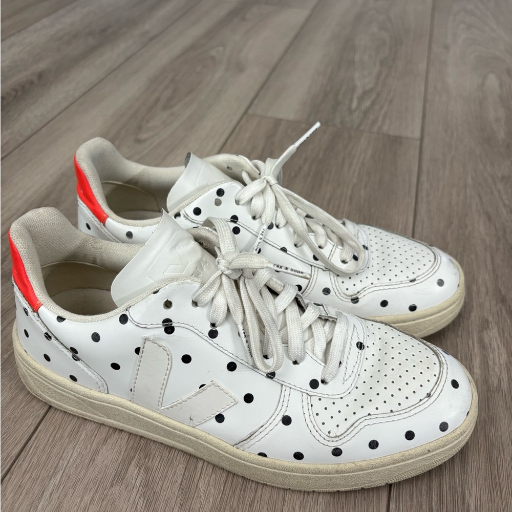 Veja V-10 Leather Polka Dot Sneakers Shoes Size US 7 EU 38 Lace Up White